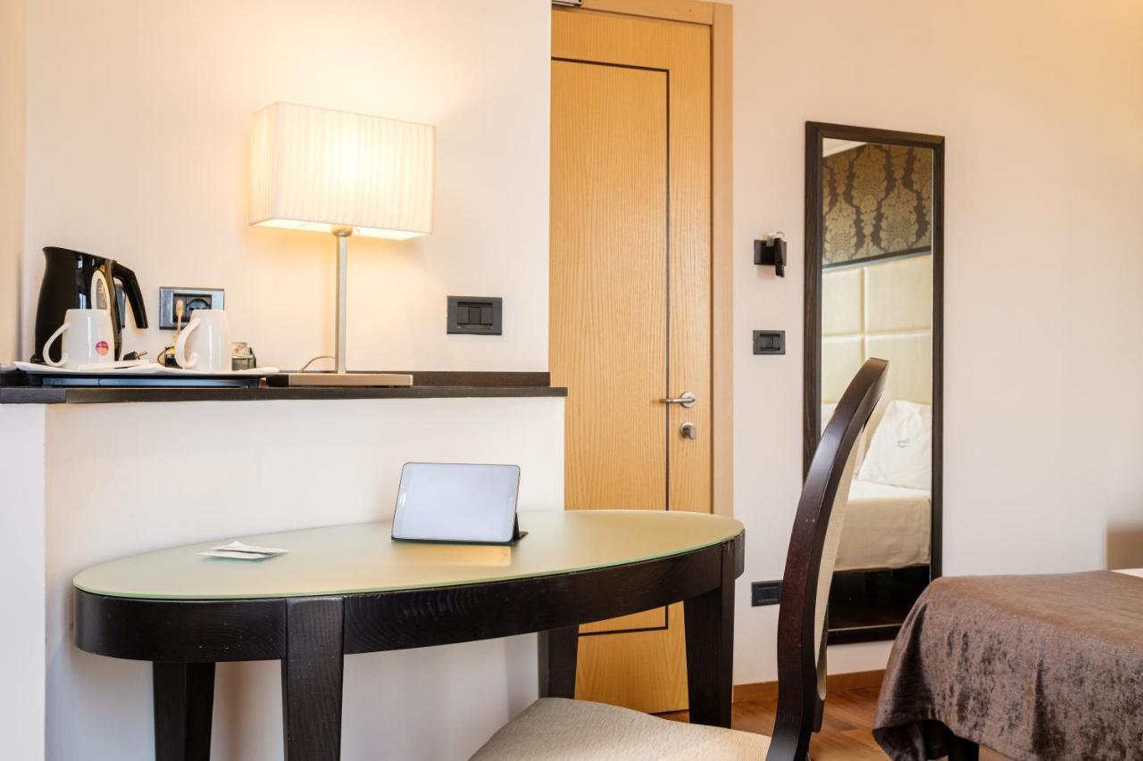Hotel Touring Bologna Ngoại thất bức ảnh